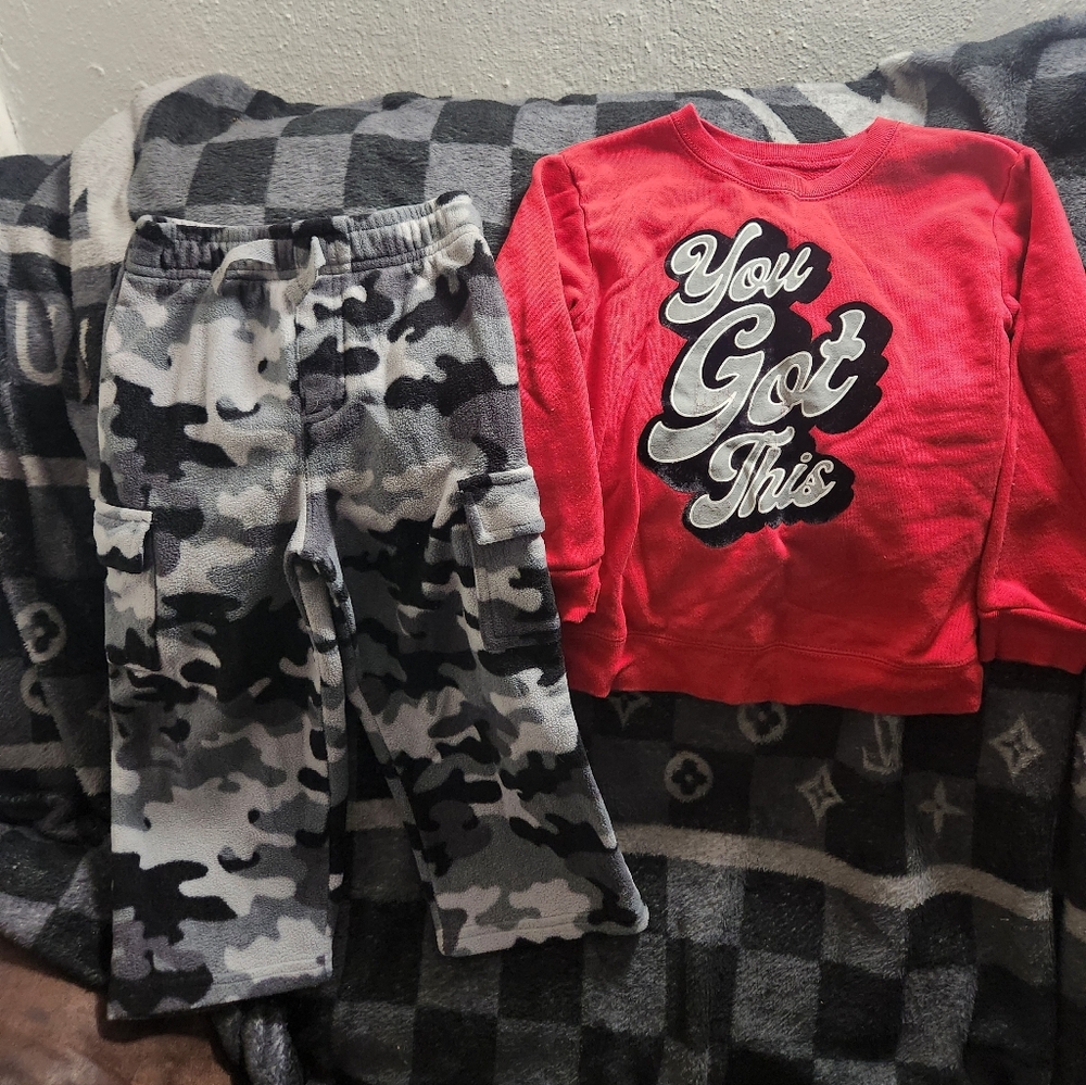 Garanimals Red Sweatshirt and Camouflage Joggers Set